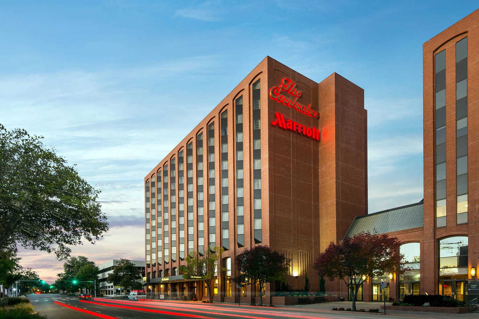 Building view of The Lincoln Marriott Cornhusker Hotel