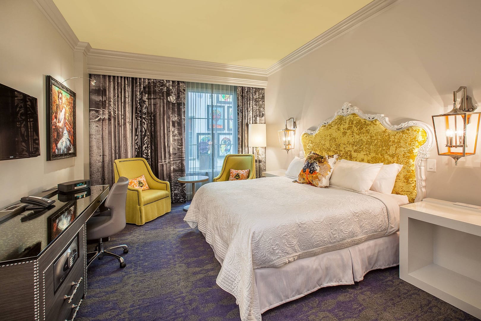 Bedroom view of Grand Bohemian Hotel Charleston, Autograph Collection