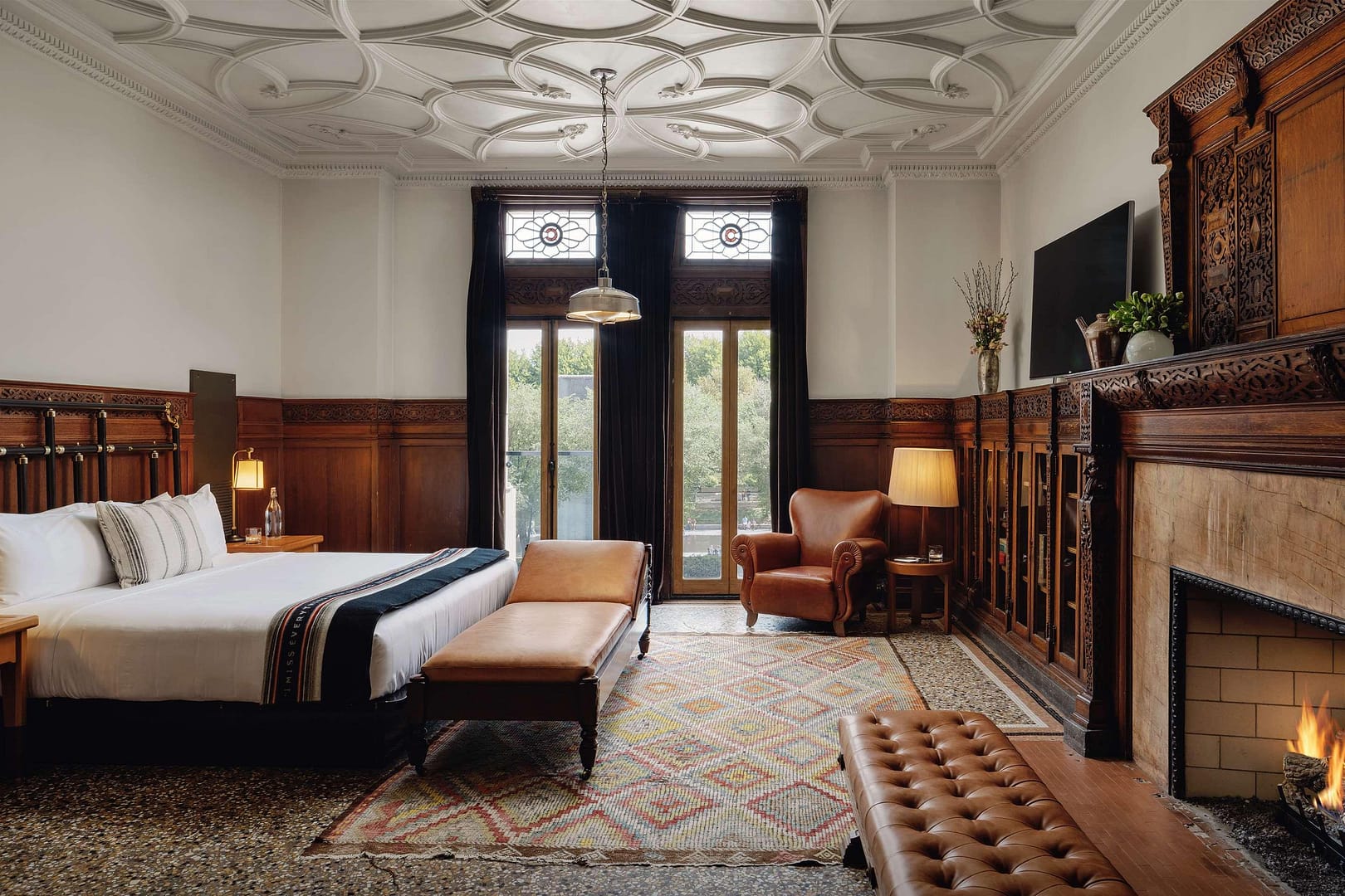 Bedroom view of Chicago Athletic Association Hotel