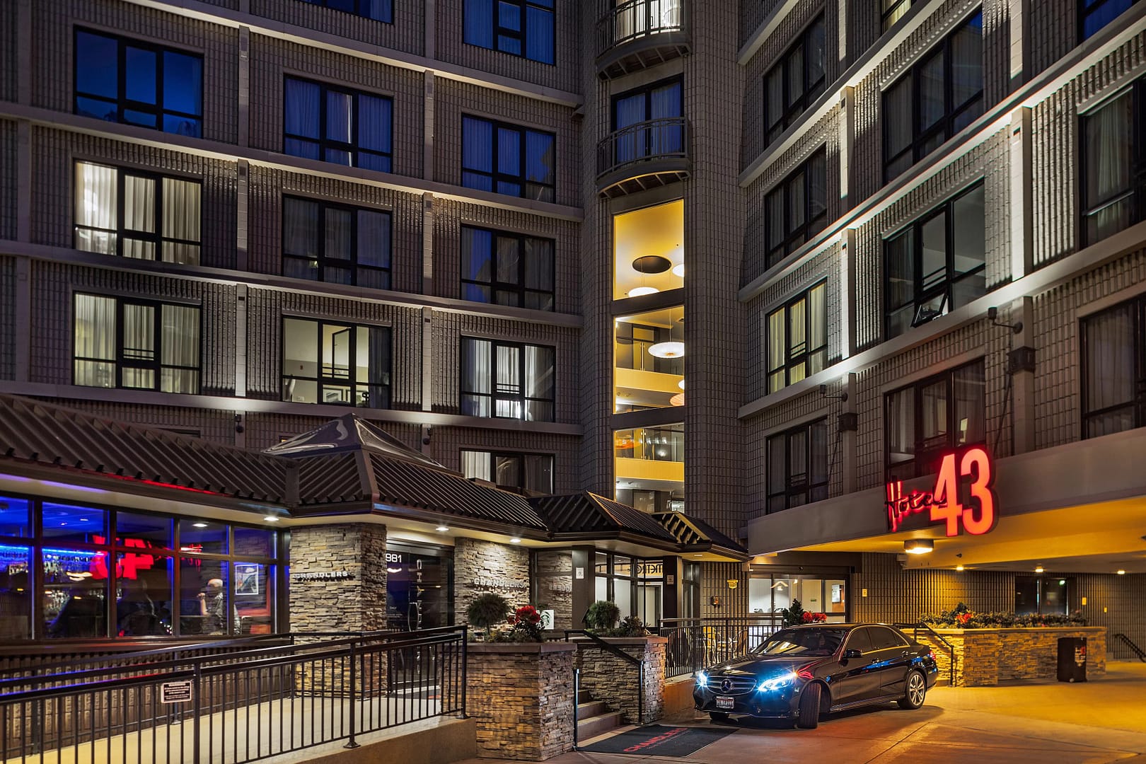 Building view of Hotel 43