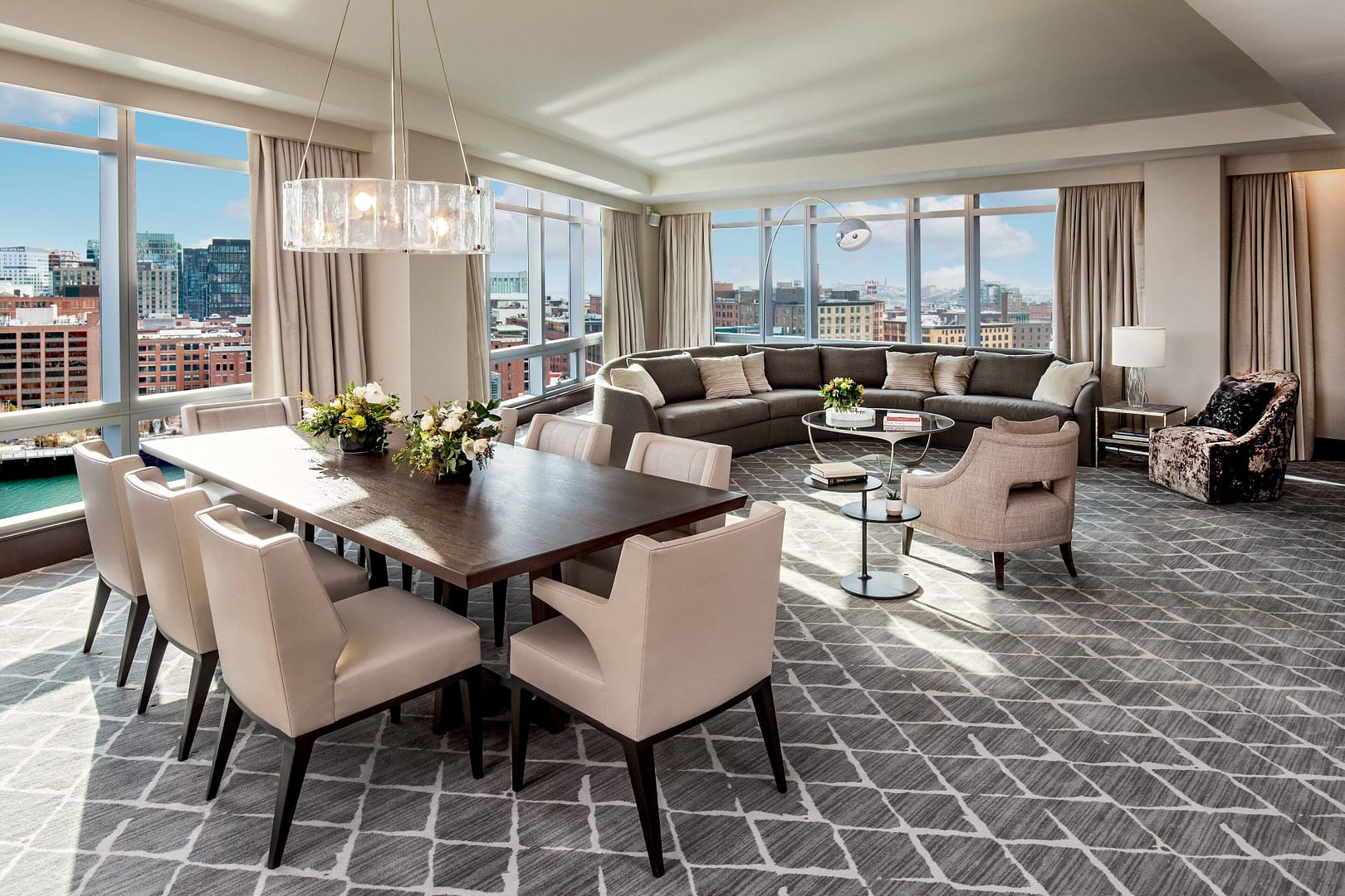 Dining room view of InterContinental Boston, an IHG Hotel