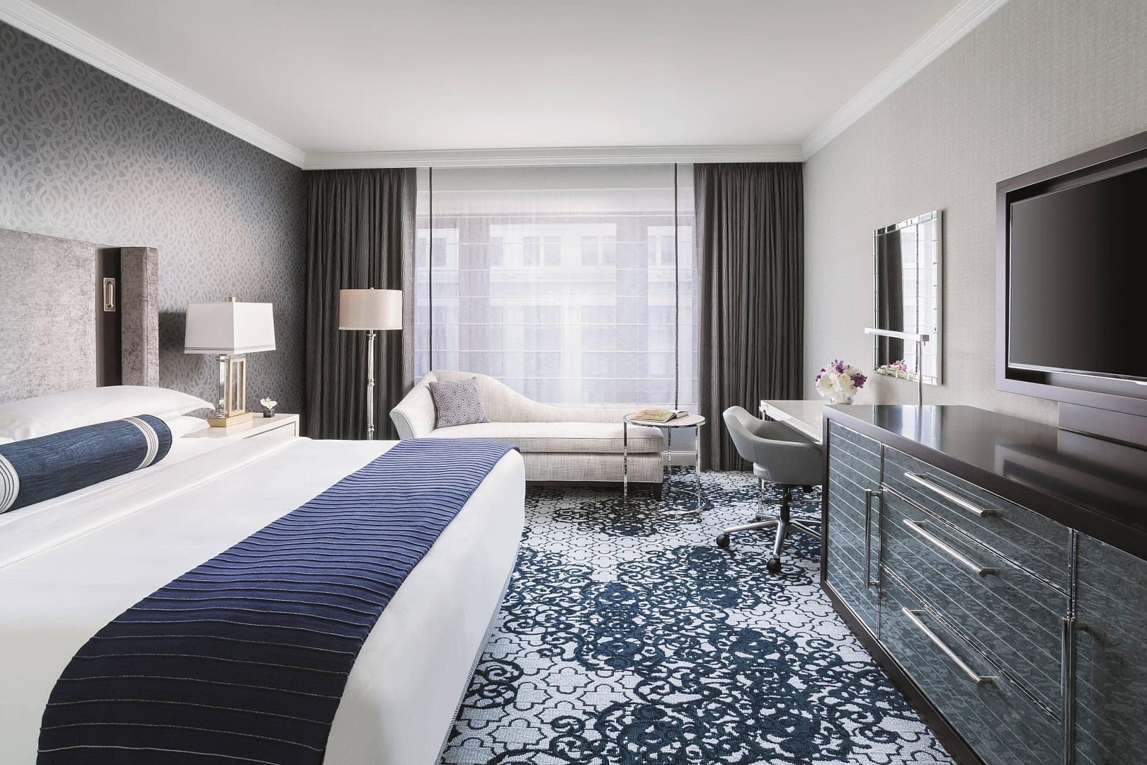 Bedroom view of The Ritz-Carlton, San Francisco