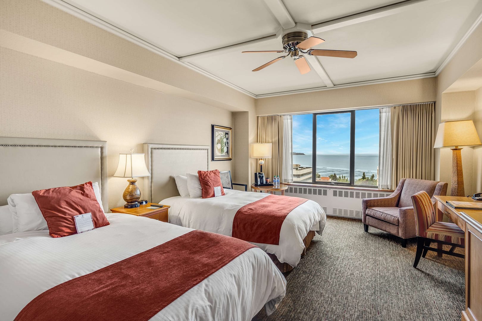 Bedroom view of Hotel Captain Cook