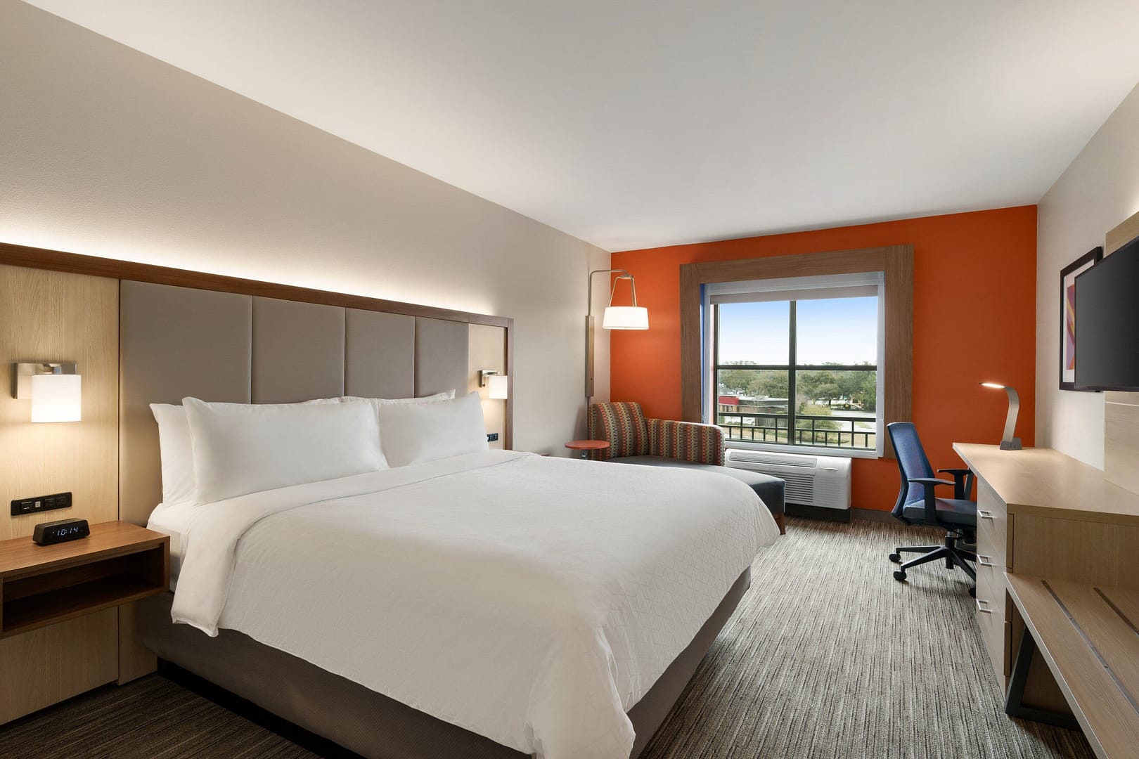 Holiday Inn Express & Suites Charleston - Mount Pleasant by IHG