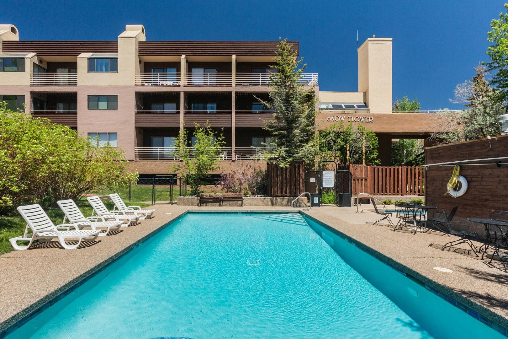 Snow Flower Condominiums