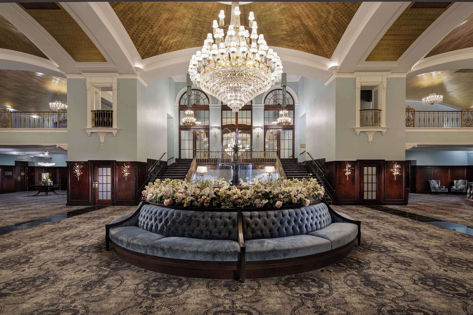 Amway Grand Plaza, Curio Collection by Hilton