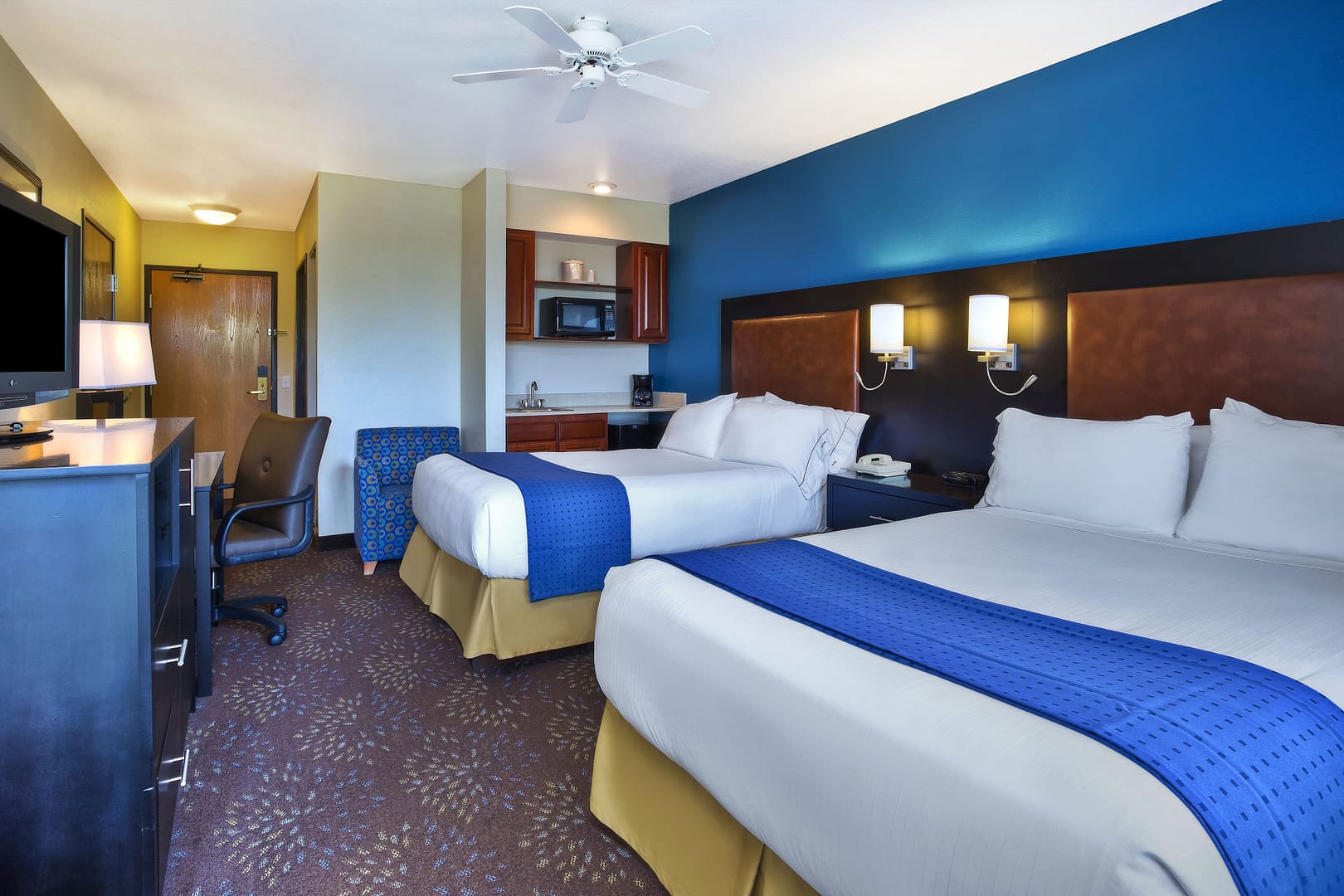 Holiday Inn Express Mackinaw City, an IHG Hotel