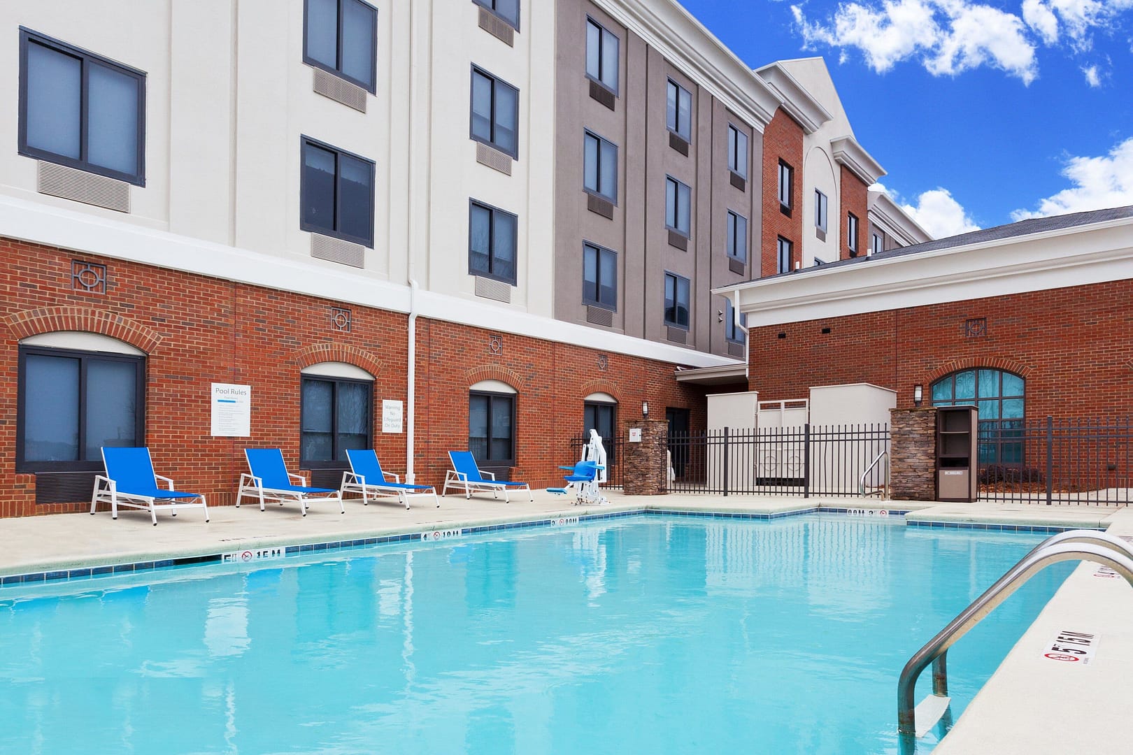Holiday Inn Express & Suites Montgomery E - Eastchase By IHG