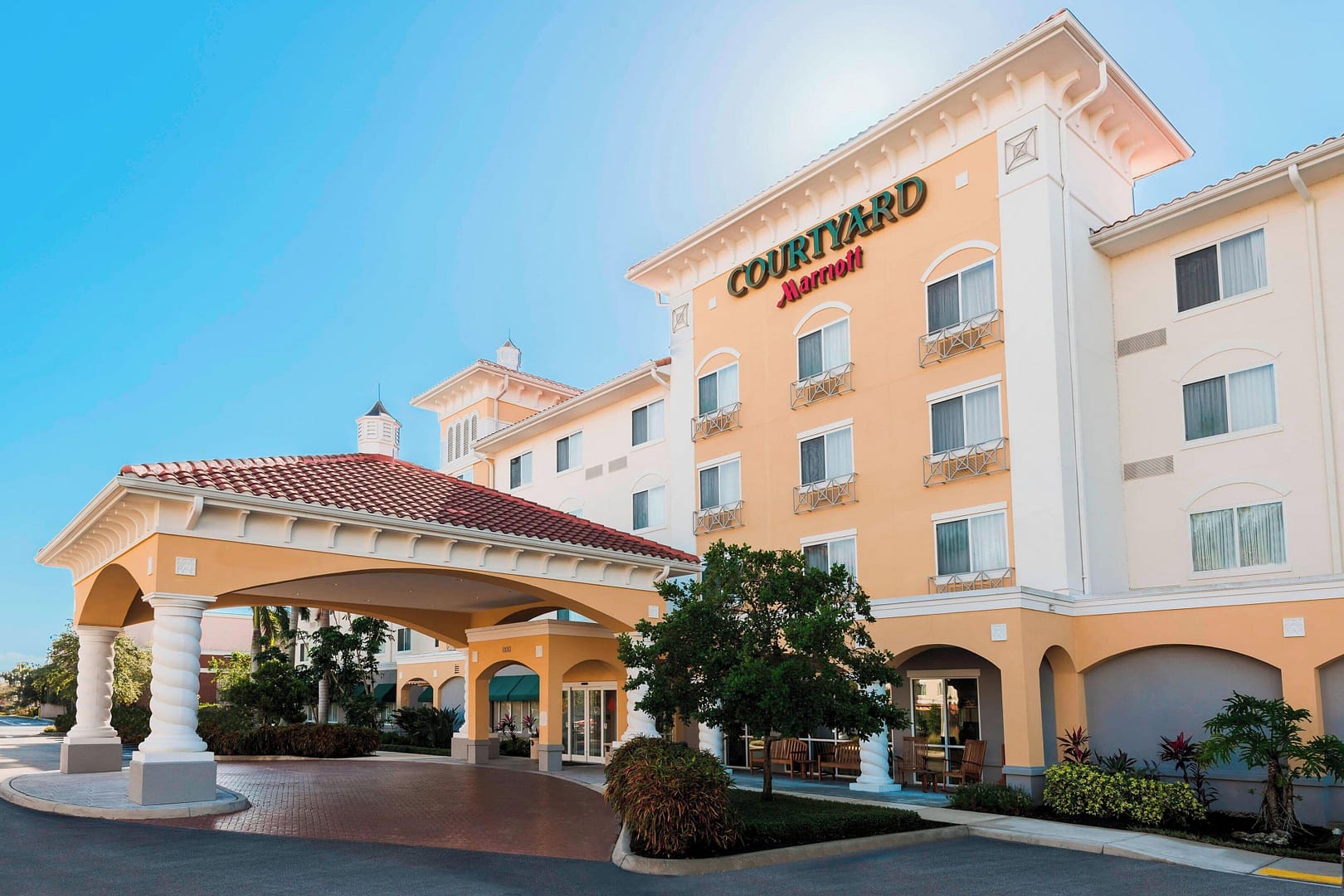 Courtyard by Marriott Fort Myers At I-75 And Gulf Coast Town Center