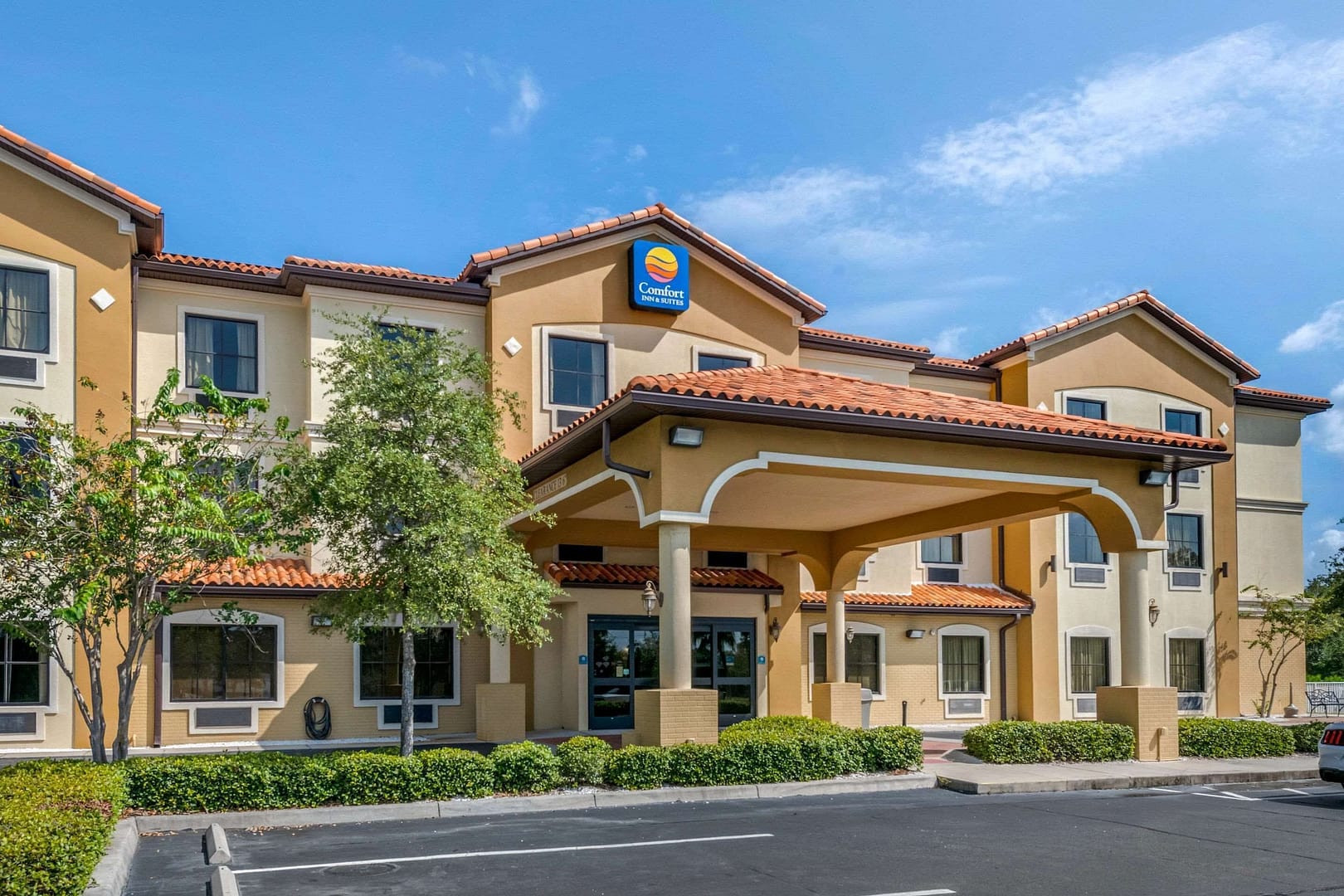 Comfort Inn & Suites Northeast - Gateway