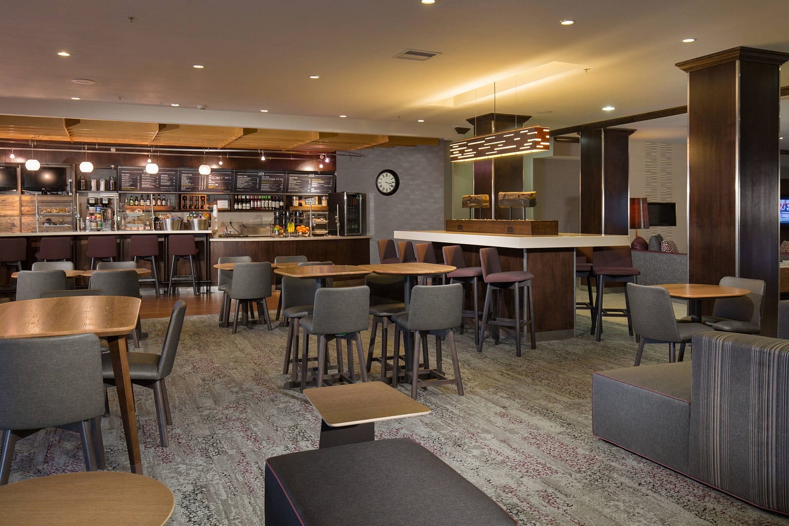 Restaurant view of Courtyard Des Moines West-Jordan Creek