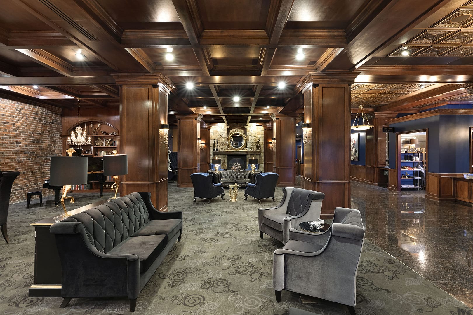 Lobby view of Des Lux Hotel