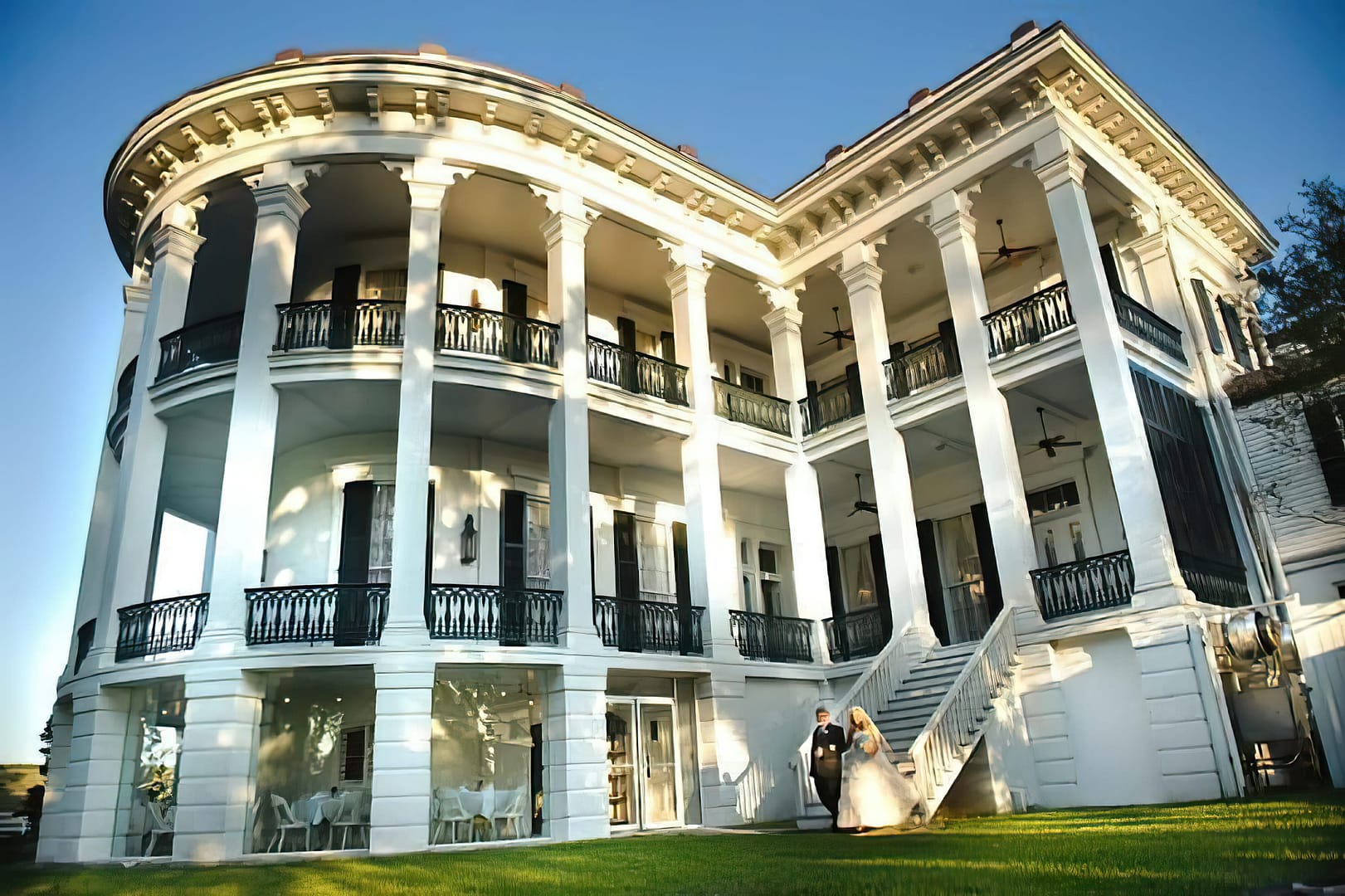 Building view of Nottoway Plantation Resort