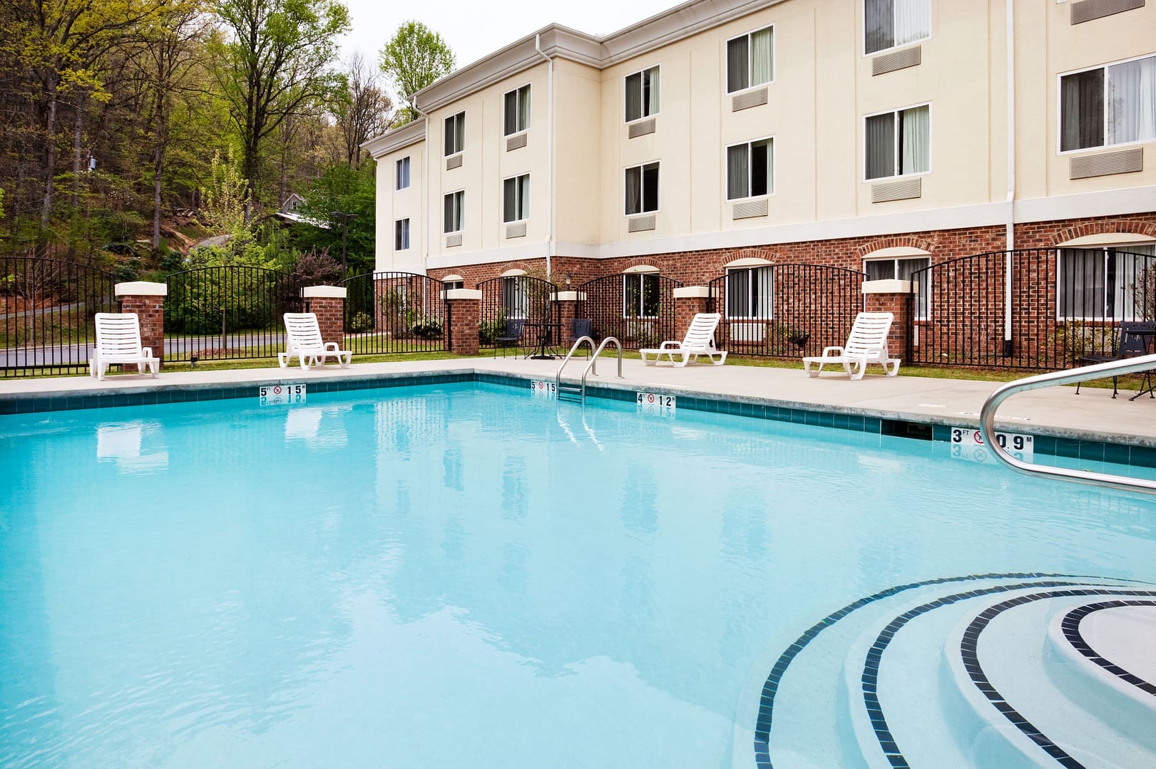 Pool view of Holiday Inn Express & Suites Cherokee/Casino, an IHG Hotel
