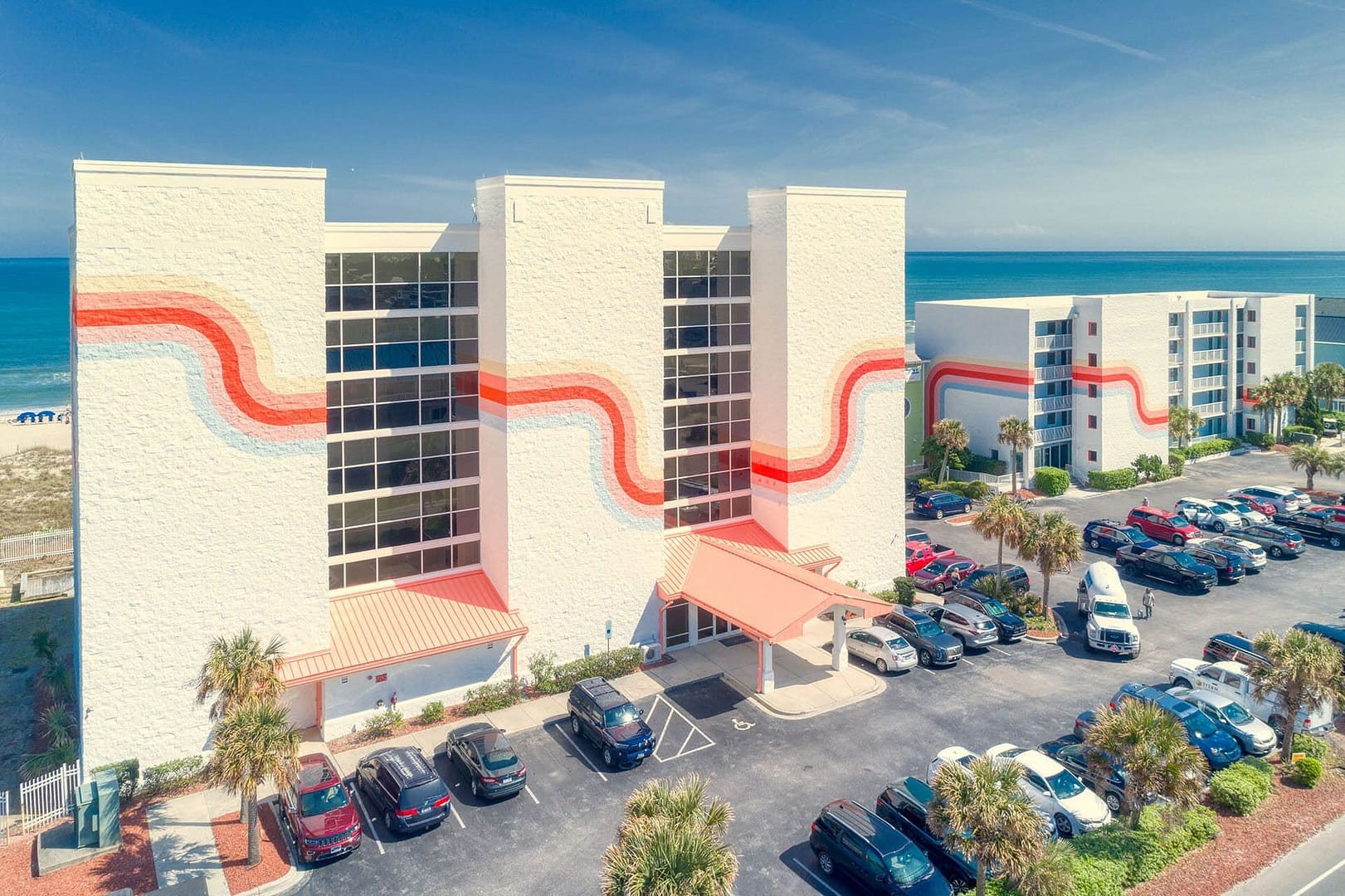 Building view of Golden Sands Oceanfront Hotel