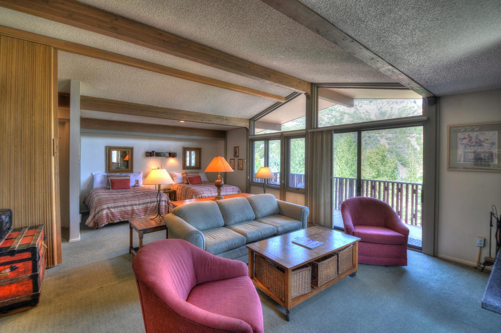 Lichenhearth Condominiums