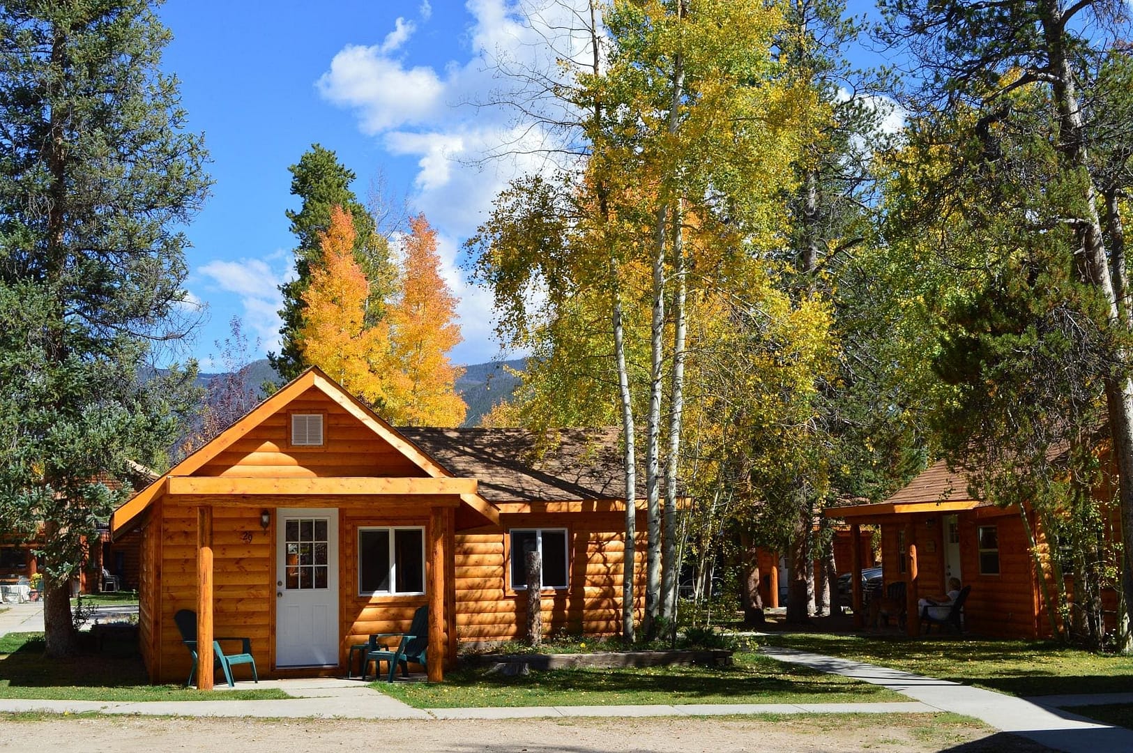 Building view of Daven Haven Lodge & Cabins