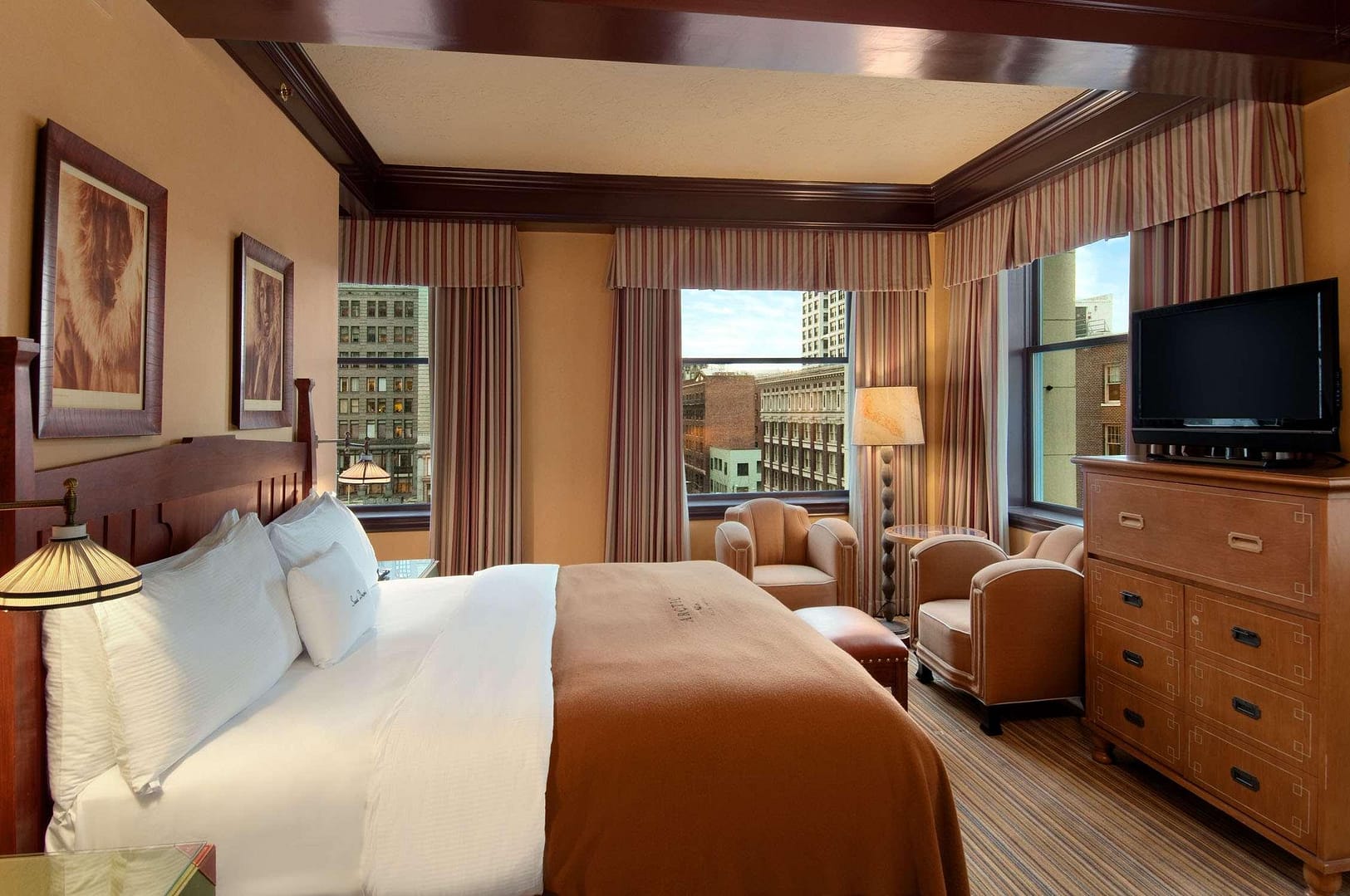 Bedroom view of Arctic Club Hotel