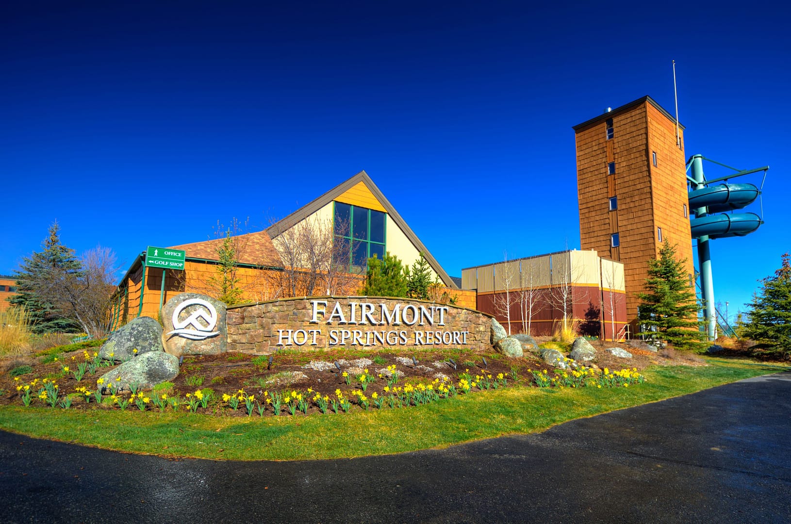 Building view of Fairmont Hot Springs Resort