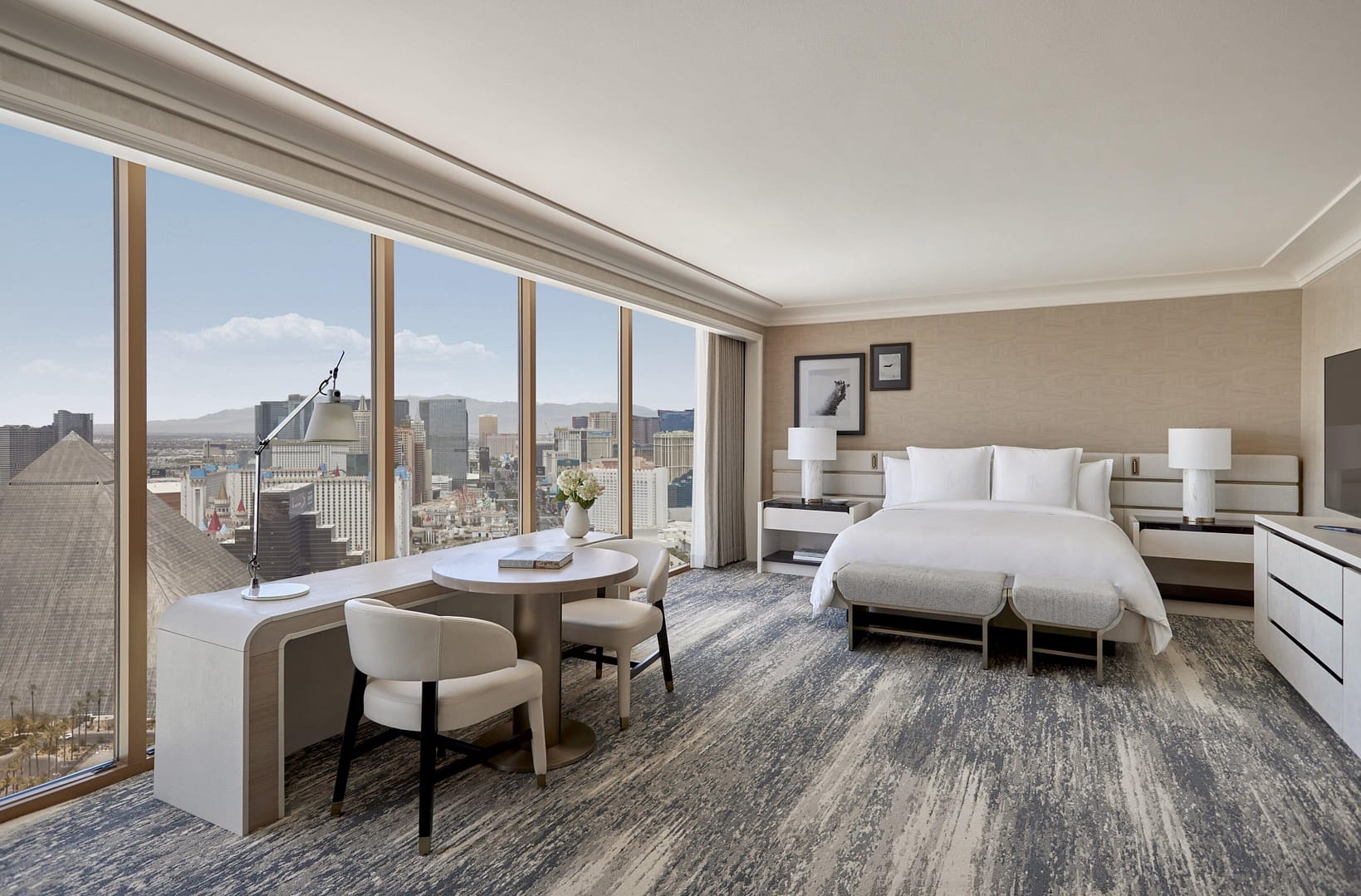 Bedroom view of Four Seasons Hotel Las Vegas