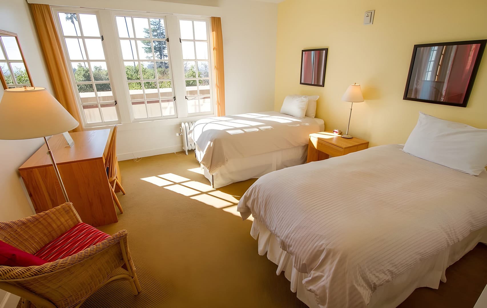 Easton Hall Berkeley