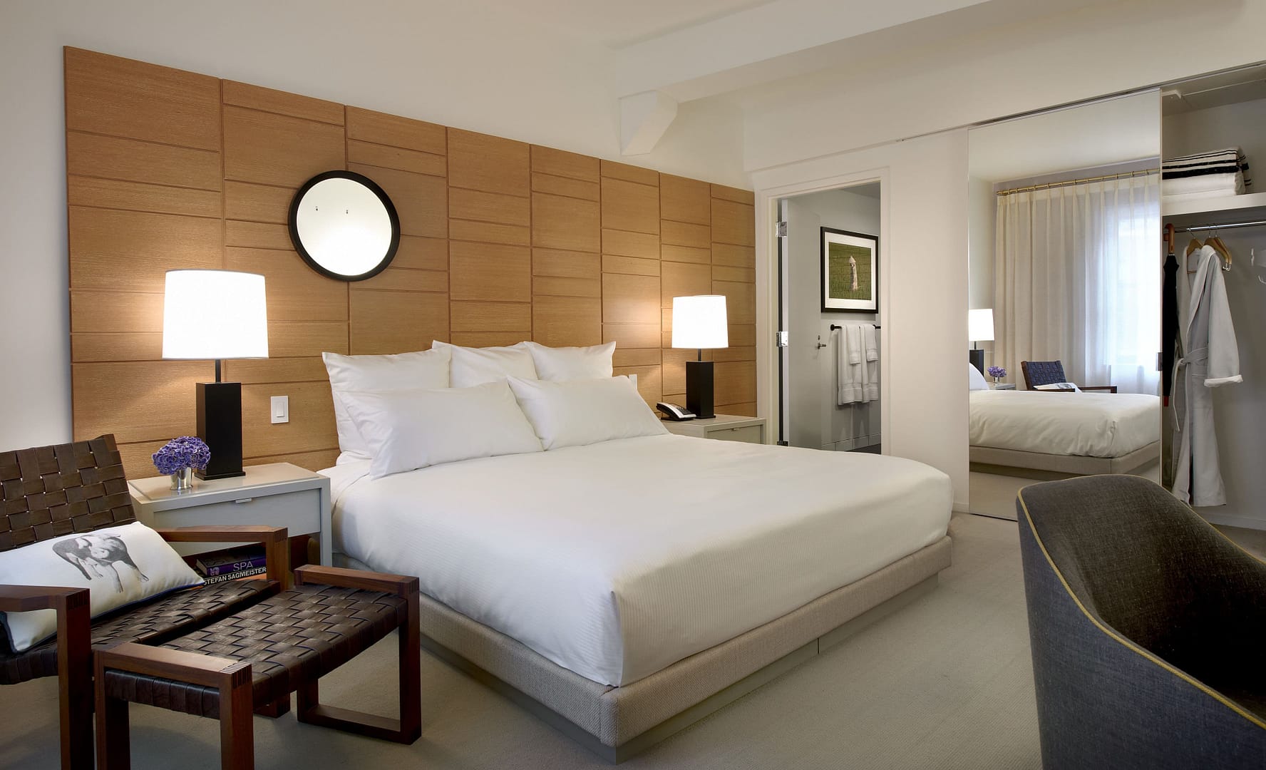 Bedroom view of 21c Museum Hotel Cincinnati