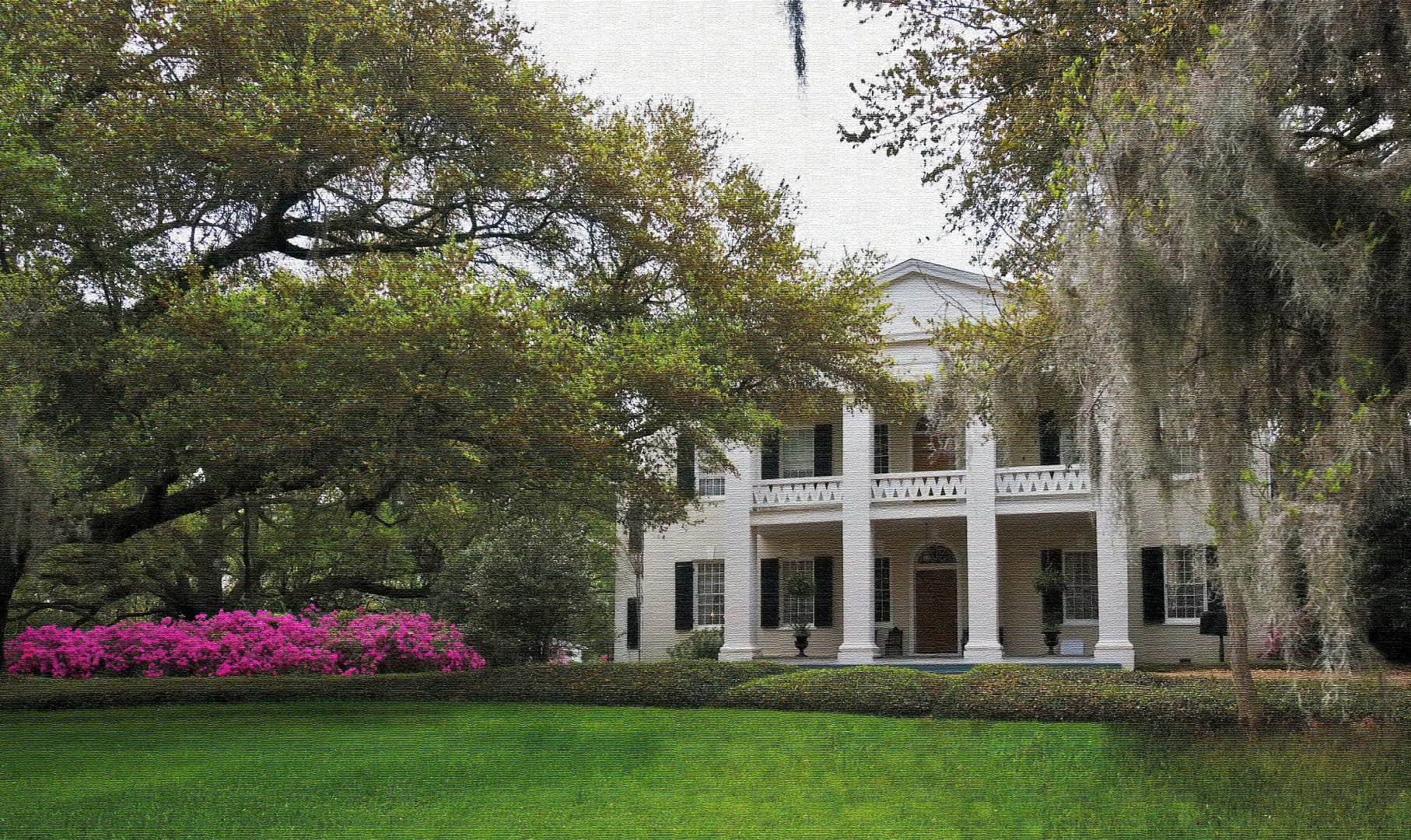 Building view of Monmouth Historic Inn, Natchez