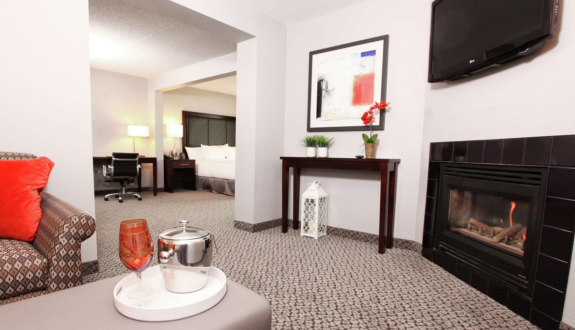 Bedroom view of Hilton Garden Inn Des Moines Airport