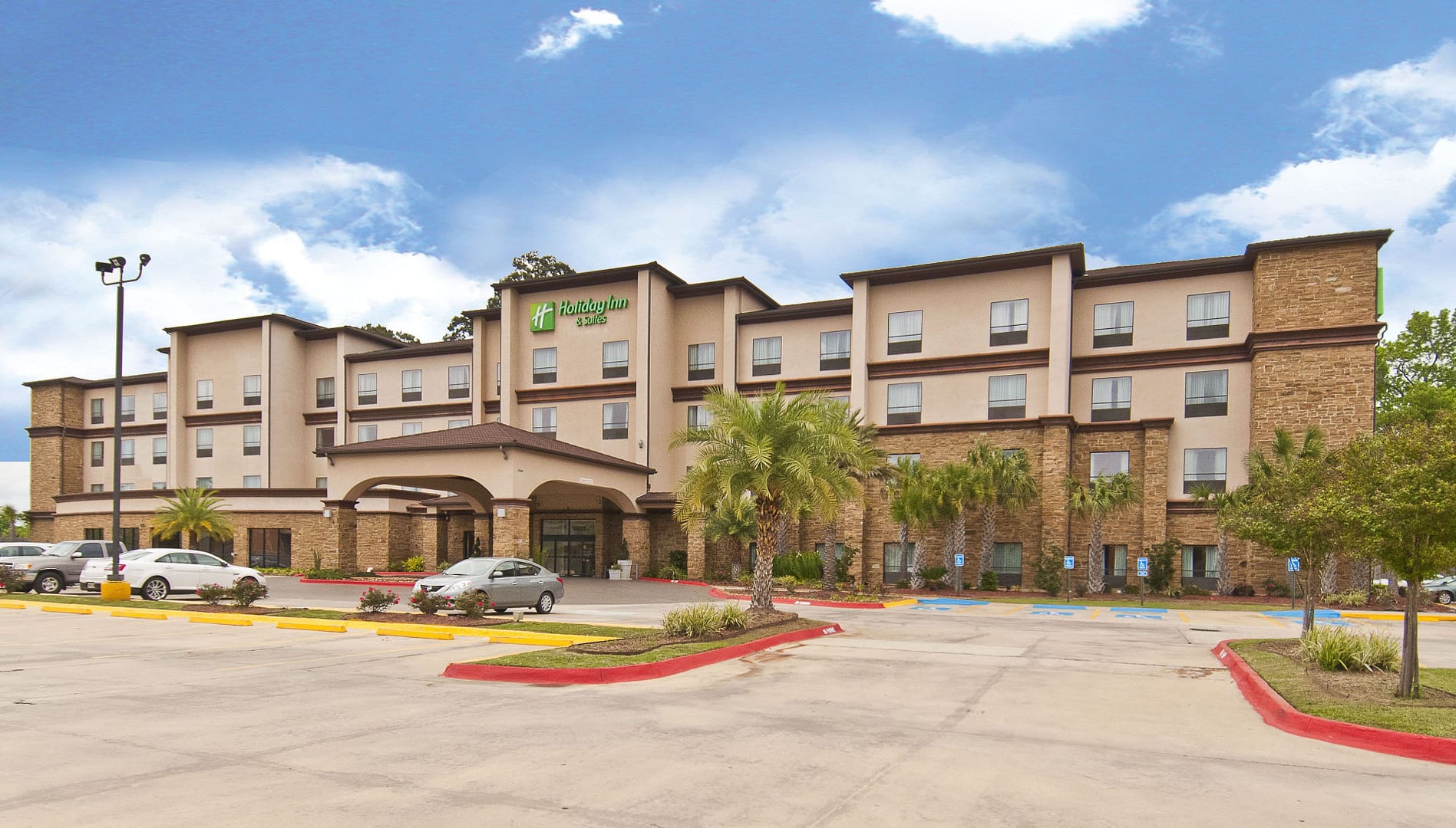 Building view of Holiday Inn Hotel & Suites Lake Charles South, an IHG Hotel