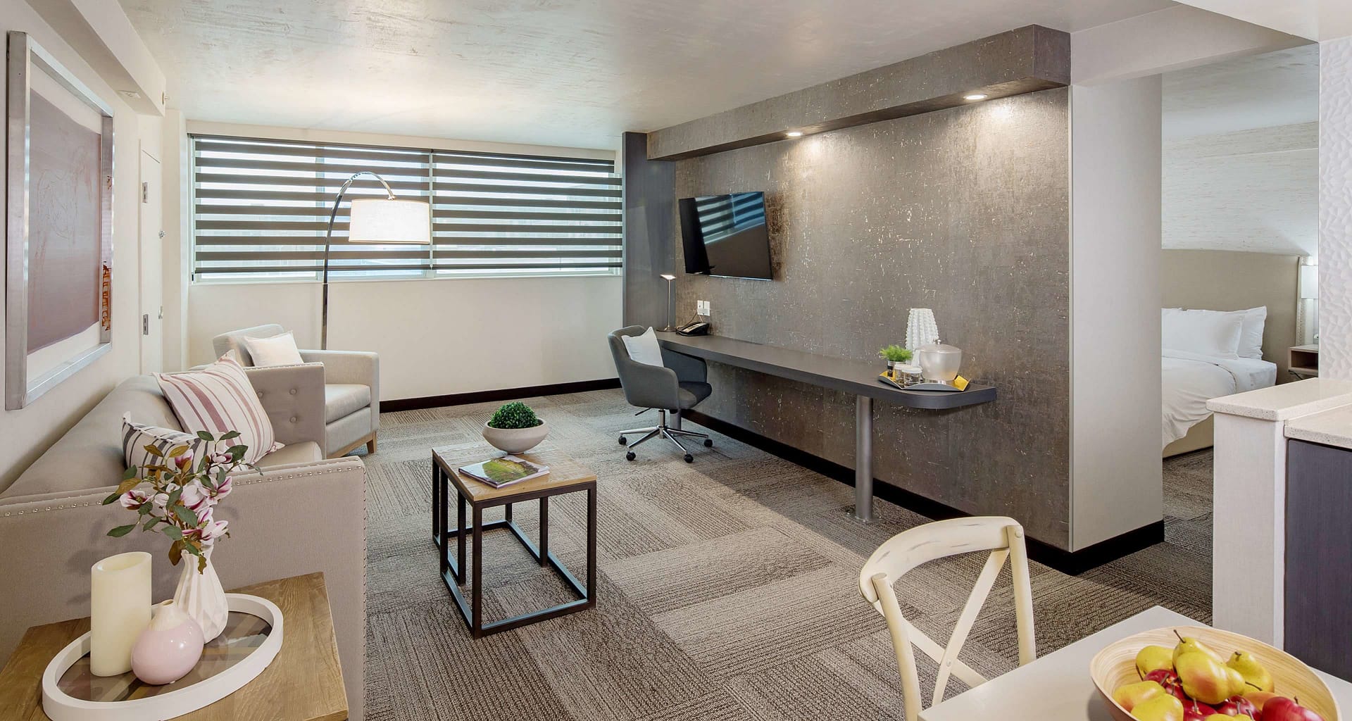 Living room view of The Rushmore Hotel & Suites, BW Premier Collection