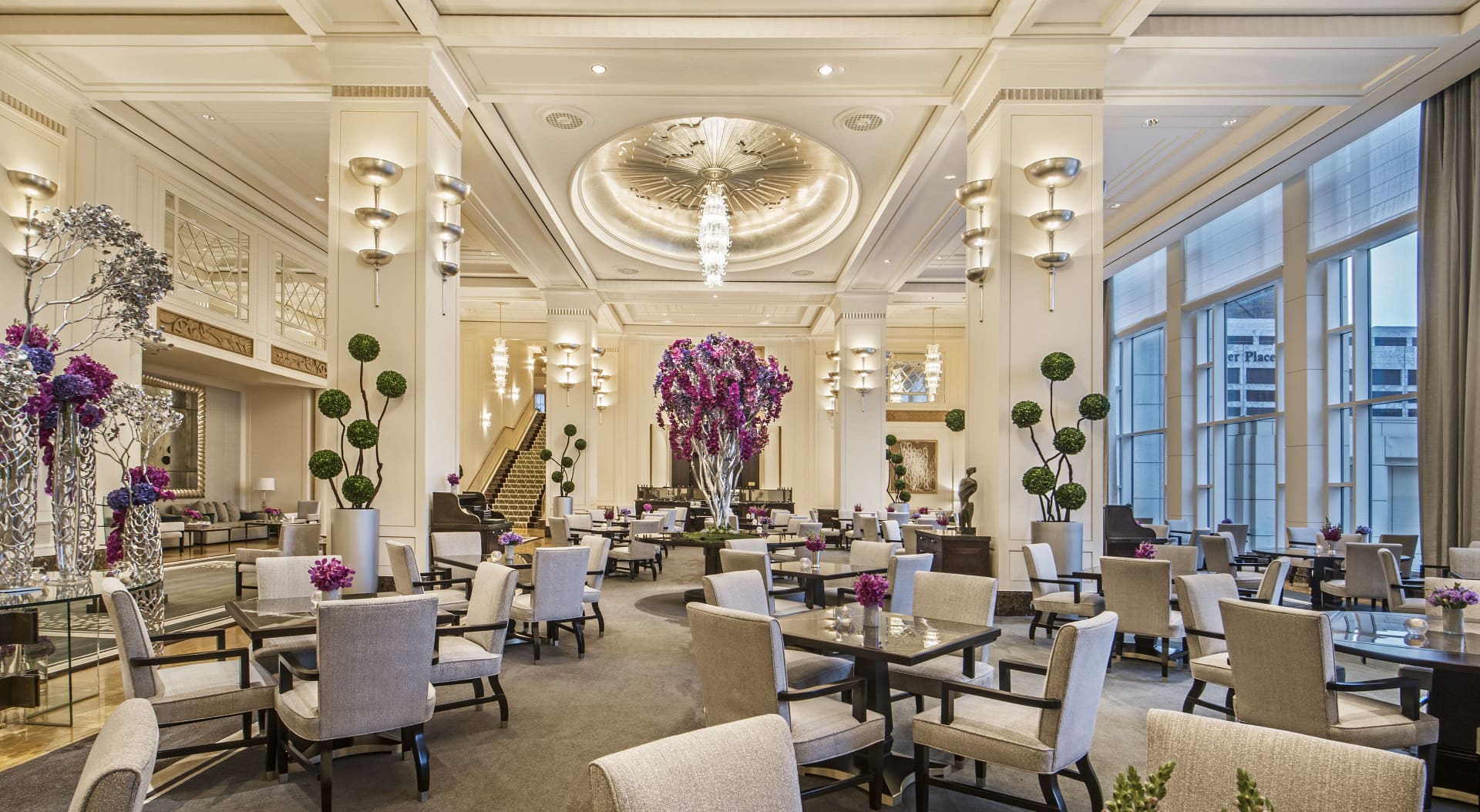 Lobby view of The Peninsula Chicago