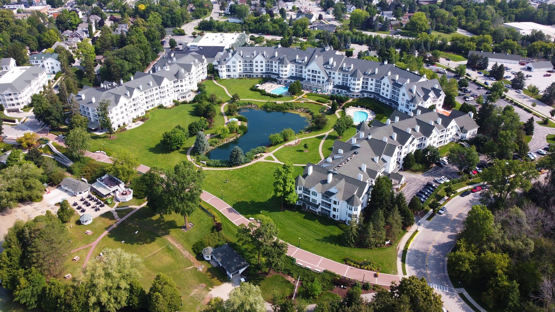 Outside view of The Osthoff Resort