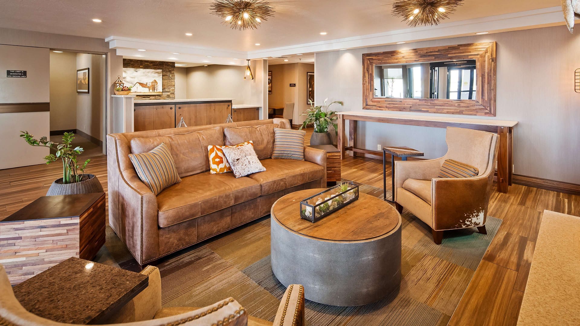 Living room view of Best Western Plus Cottontree Inn