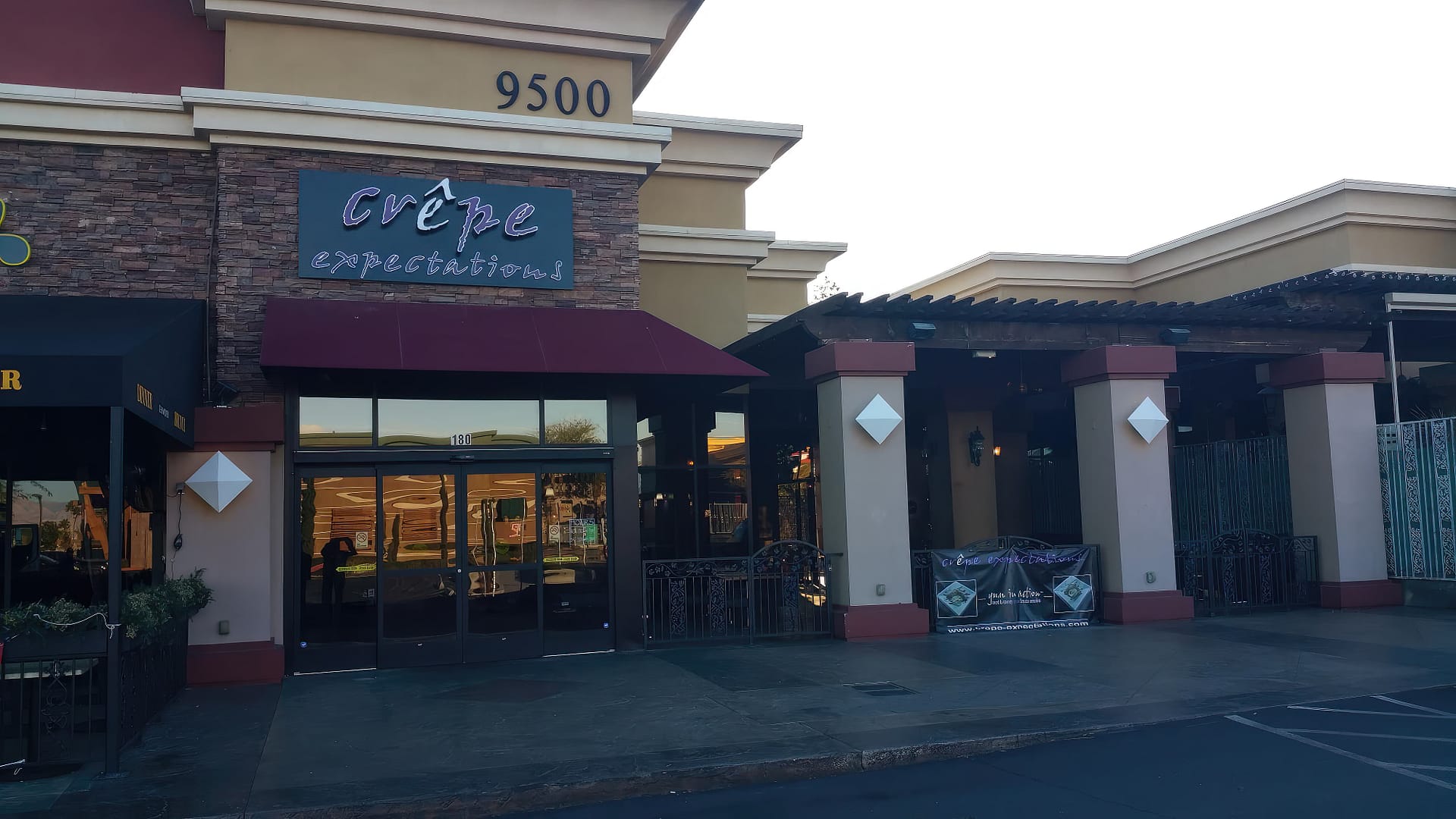 Crepe Expectations Las Vegas exterior