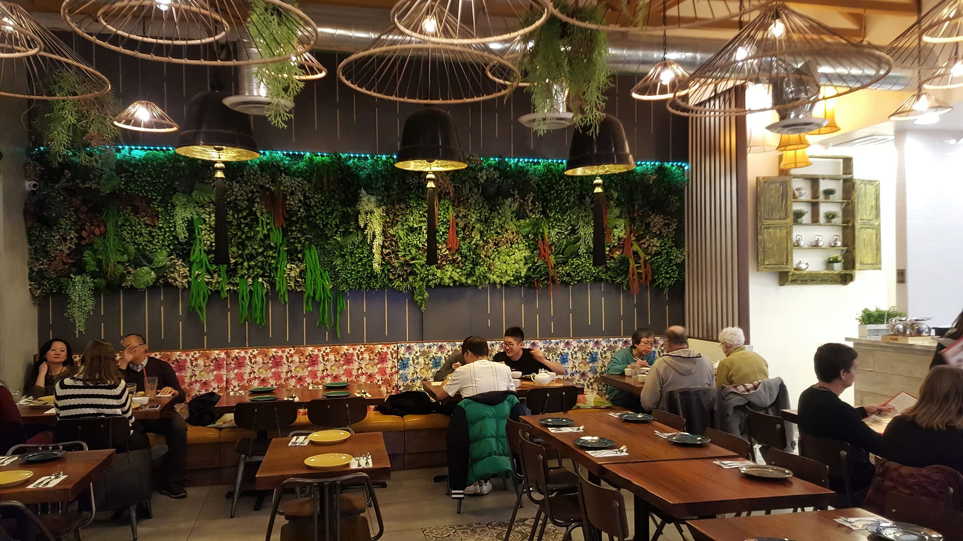 Weera Thai Restaurant Las Vegas interior