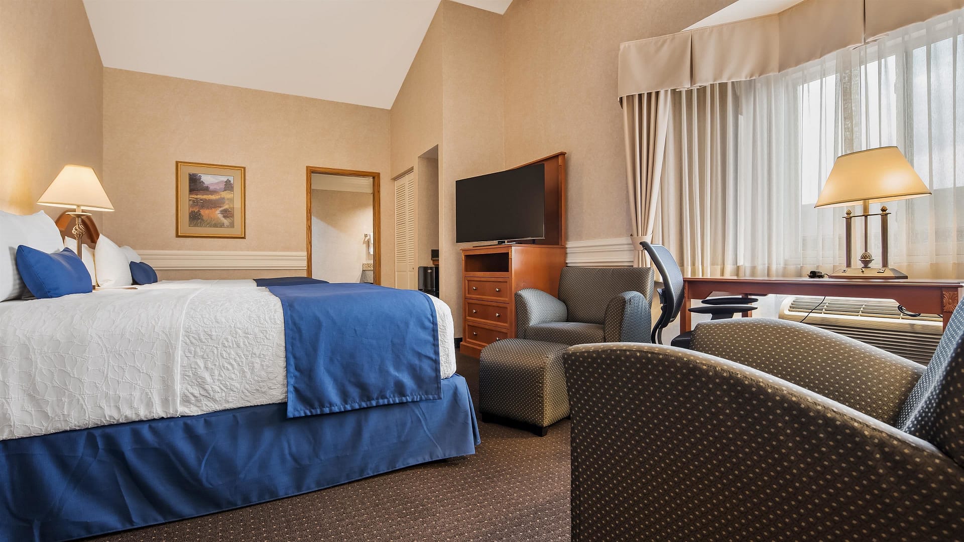 Bedroom view of Best Western Plus Silver Saddle Inn