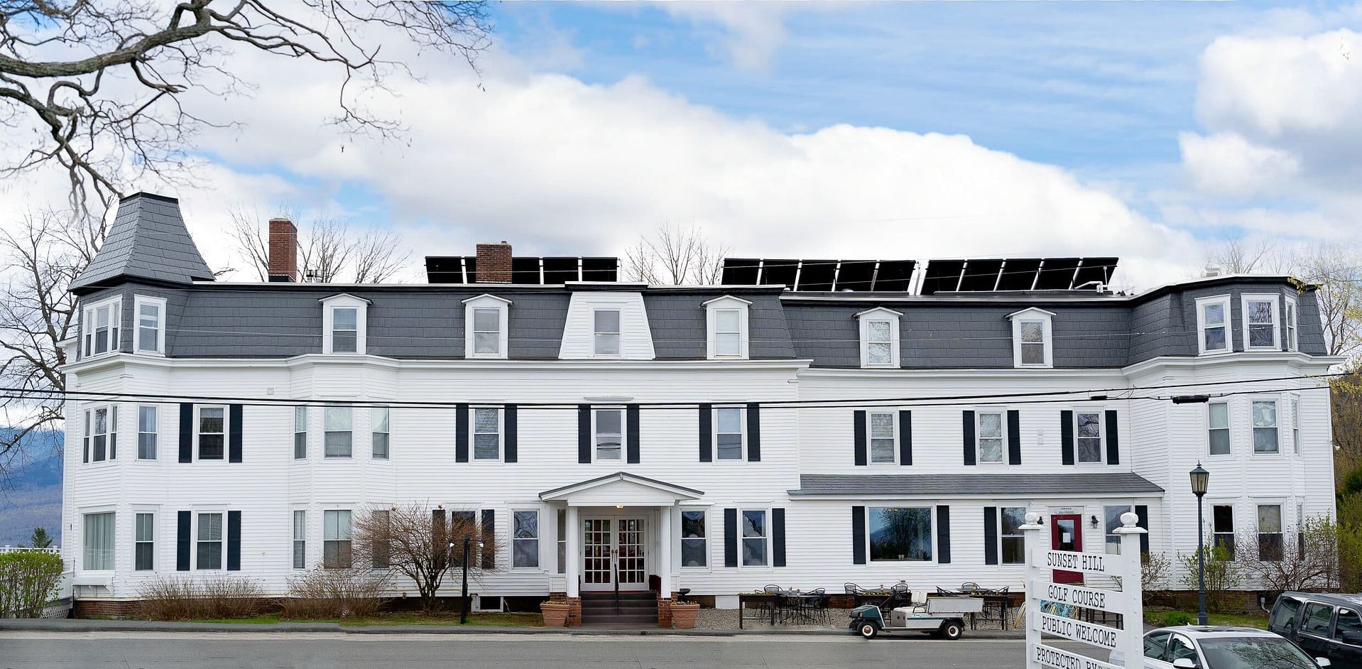 Building view of Sunset Hill House