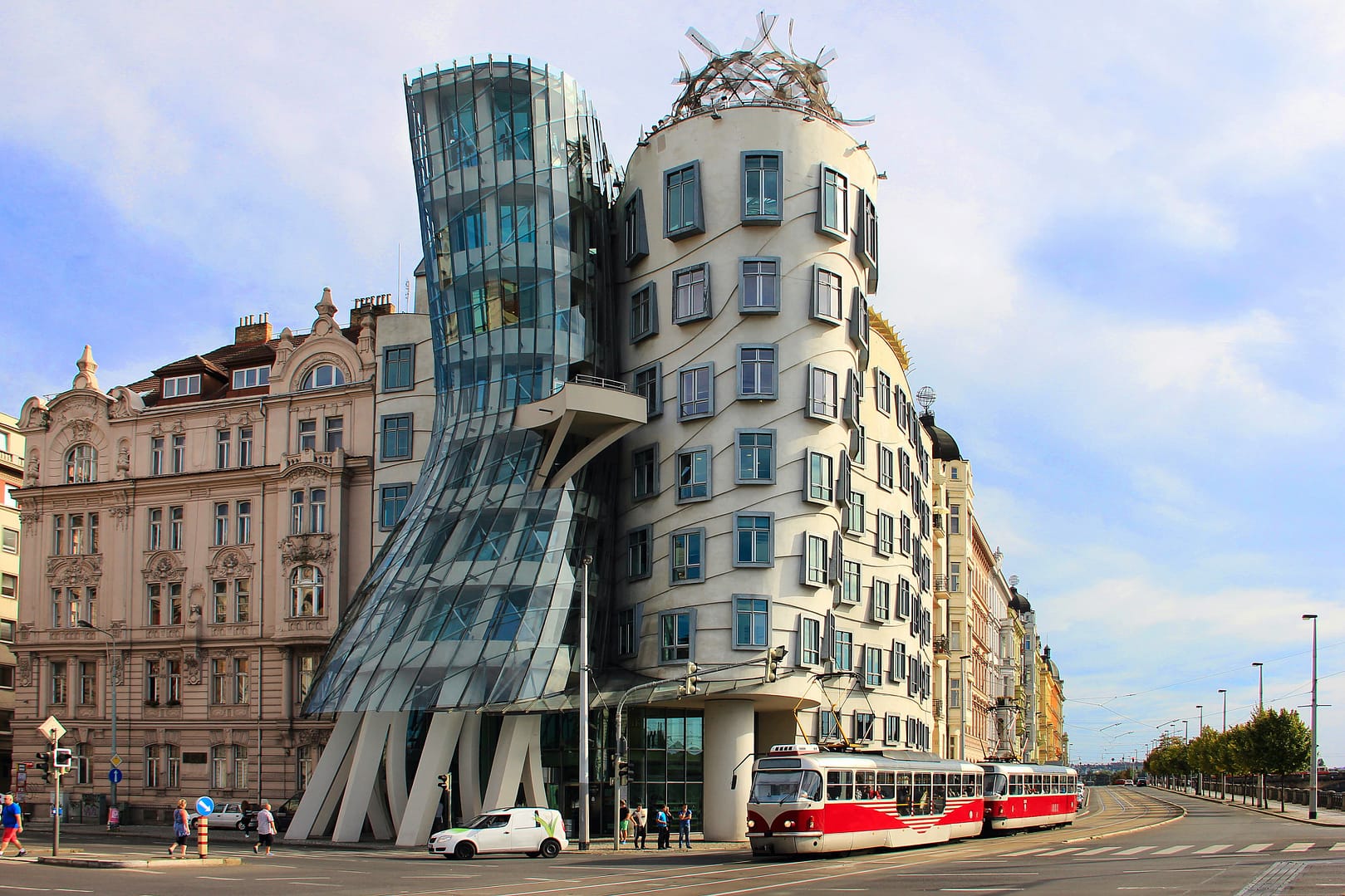 Dancing House, Prague